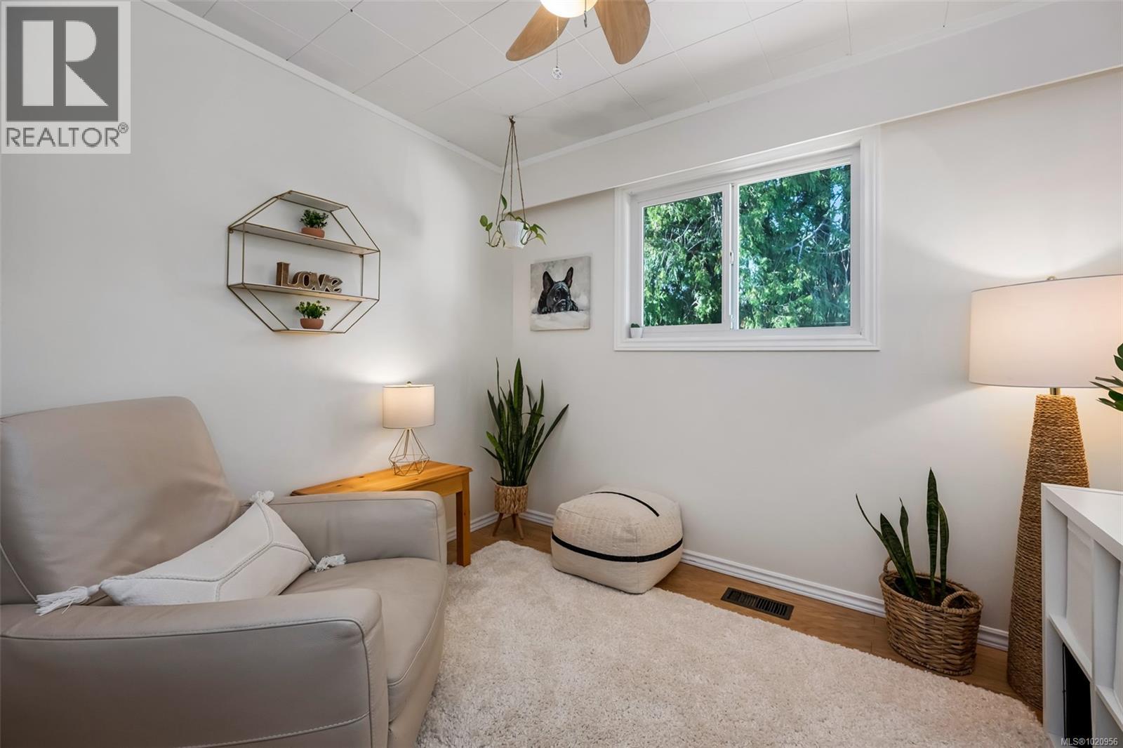 4386 Chartwell Dr, Saanich