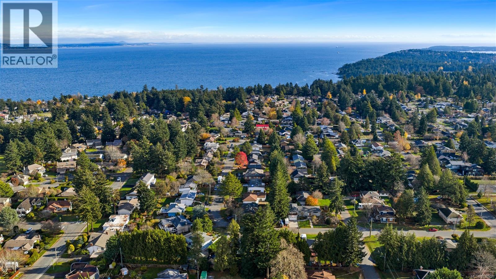 4386 Chartwell Dr, Saanich