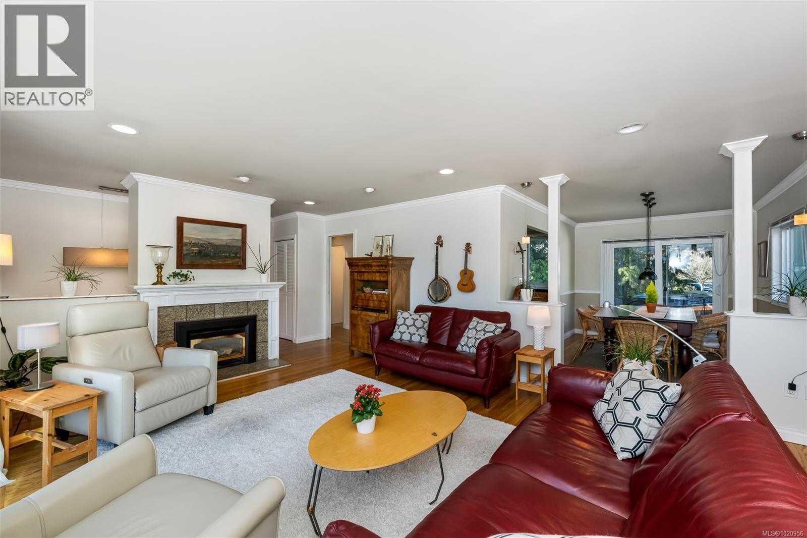 4386 Chartwell Dr, Saanich