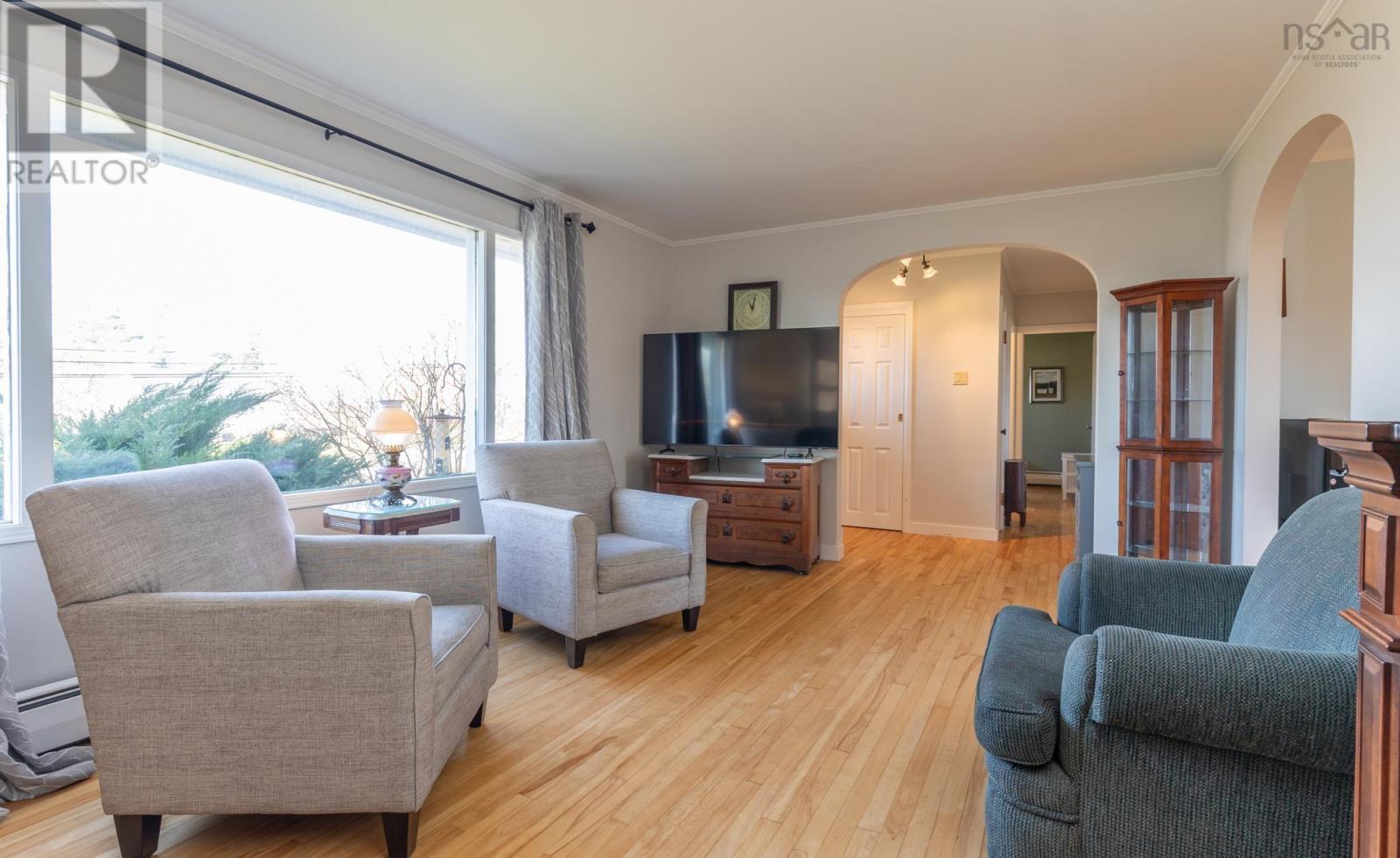 Property 21 of 41 of 911 Highway 335