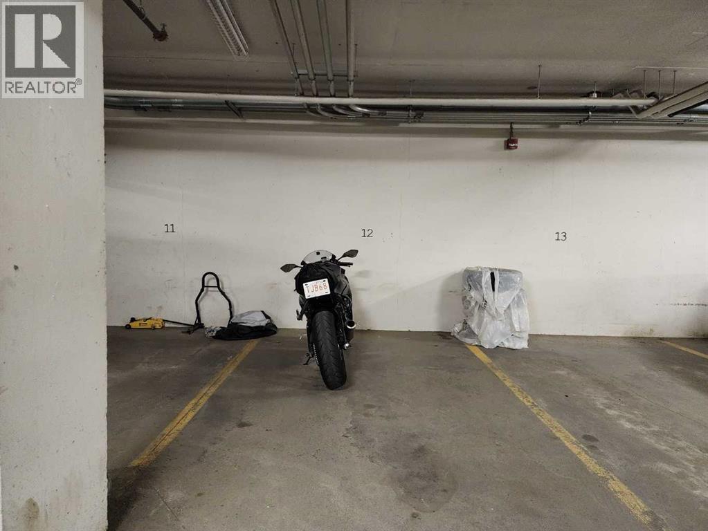 Single Family House for Sale in   Sherwood Square NW Sherwood Calgary 