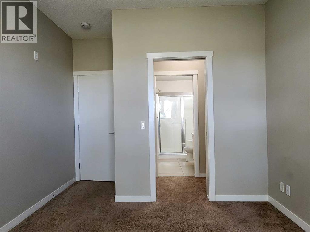 Single Family House for Sale in   Sherwood Square NW Sherwood Calgary 