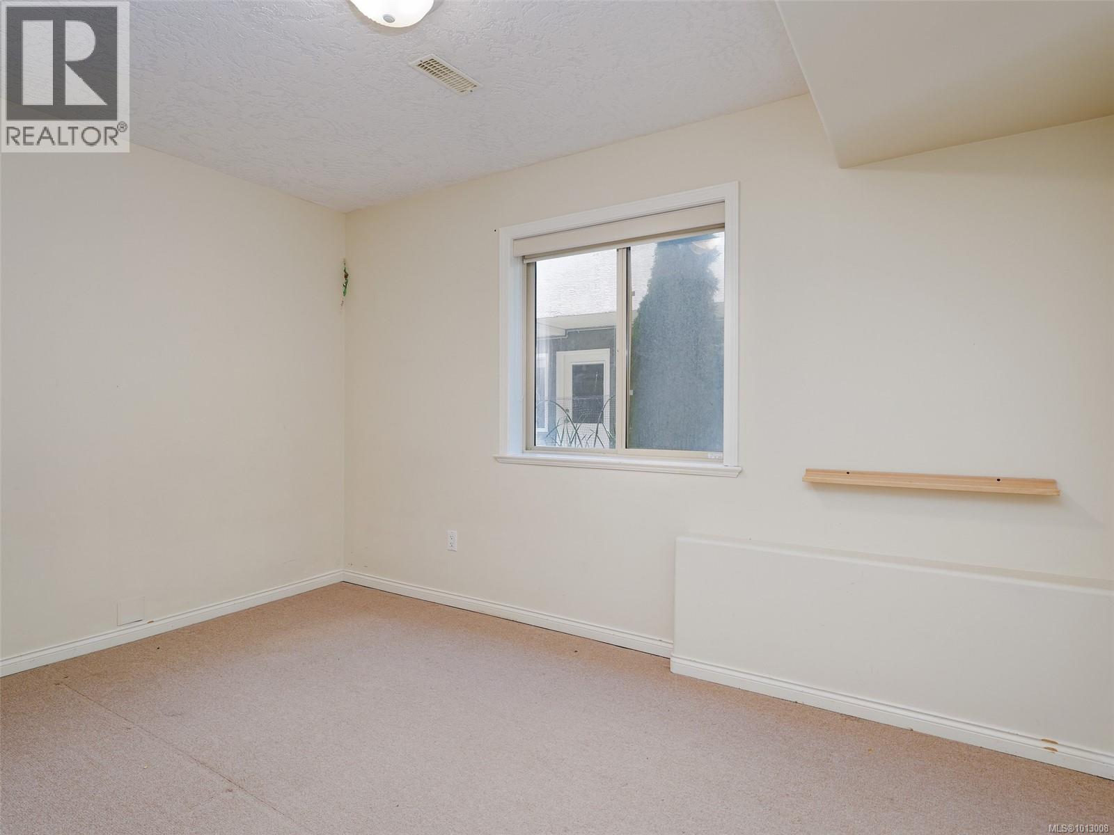  3581 Sun Vista, Langford