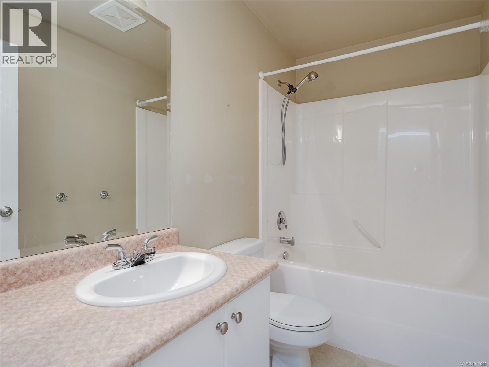  3581 Sun Vista, Langford