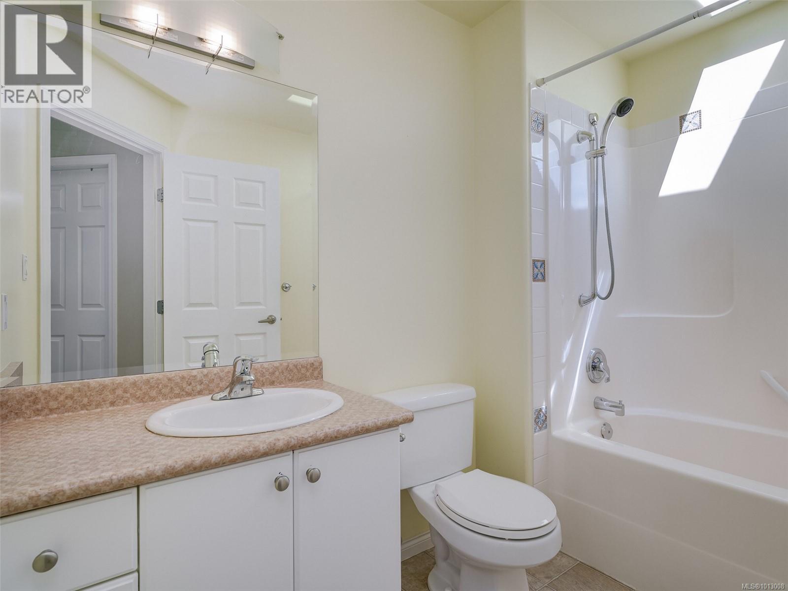  3581 Sun Vista, Langford