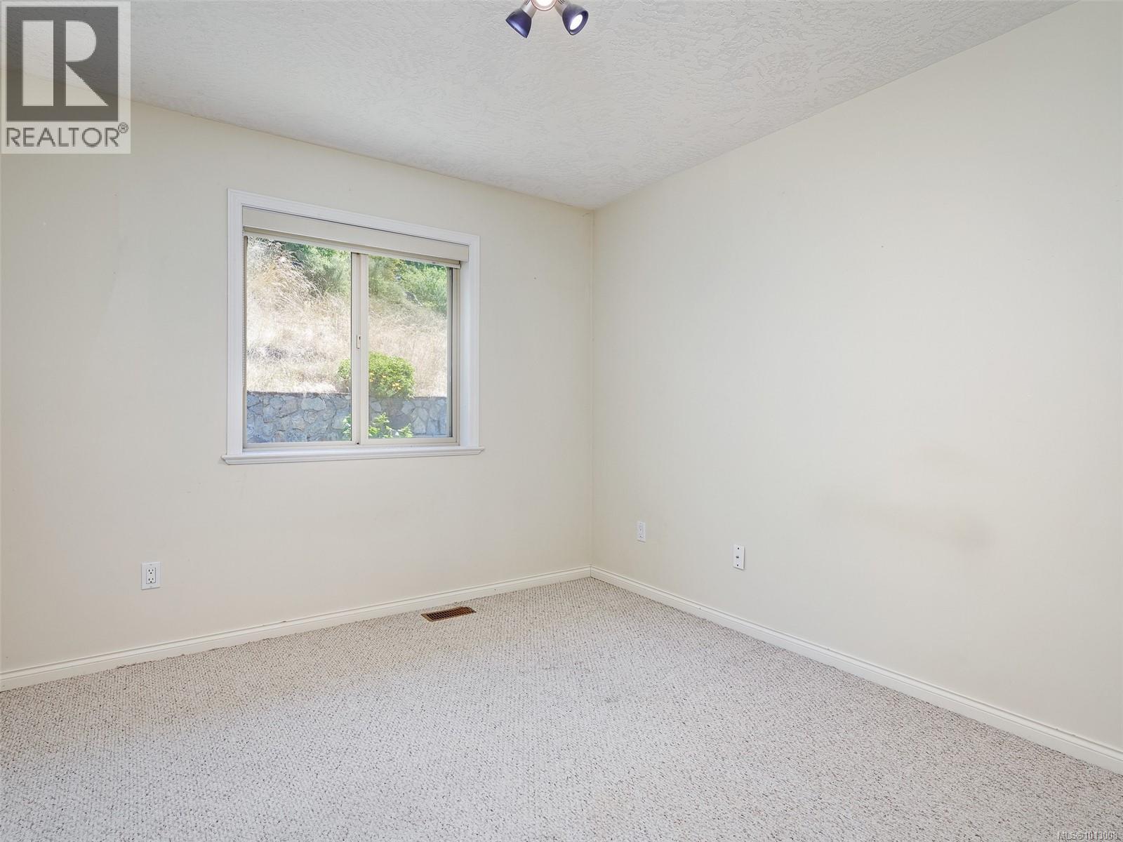  3581 Sun Vista, Langford