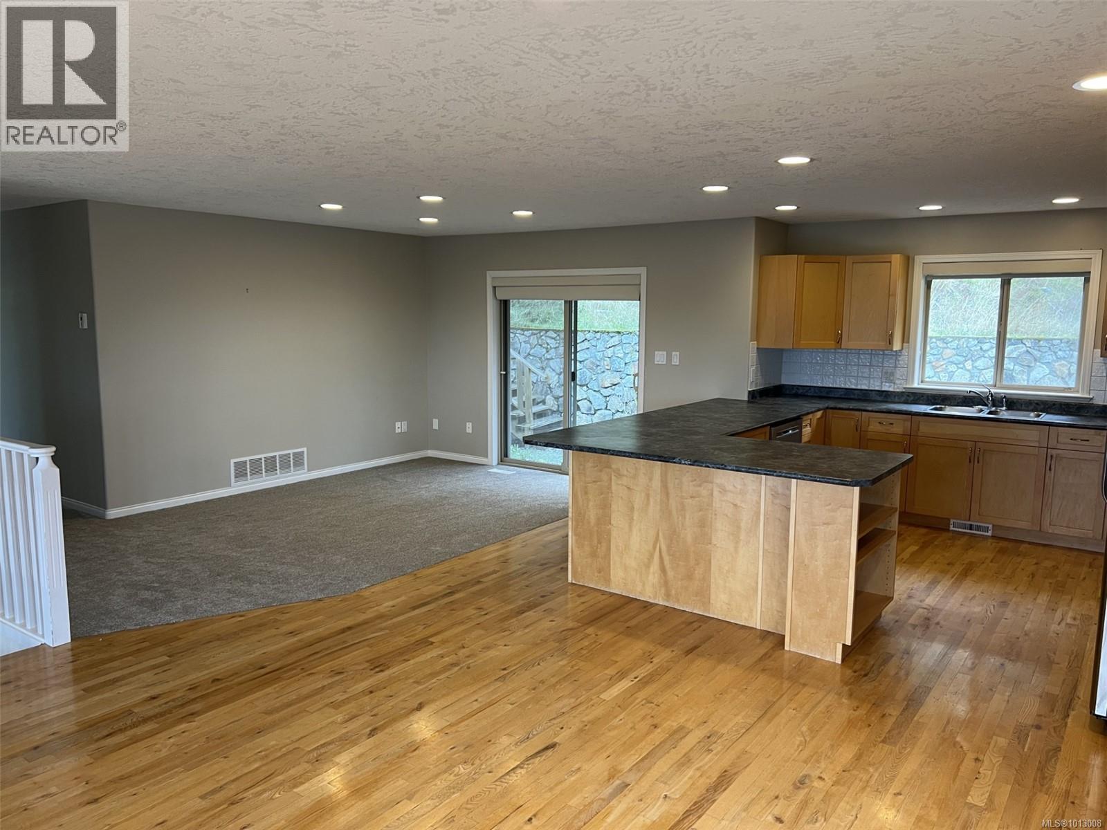  3581 Sun Vista, Langford