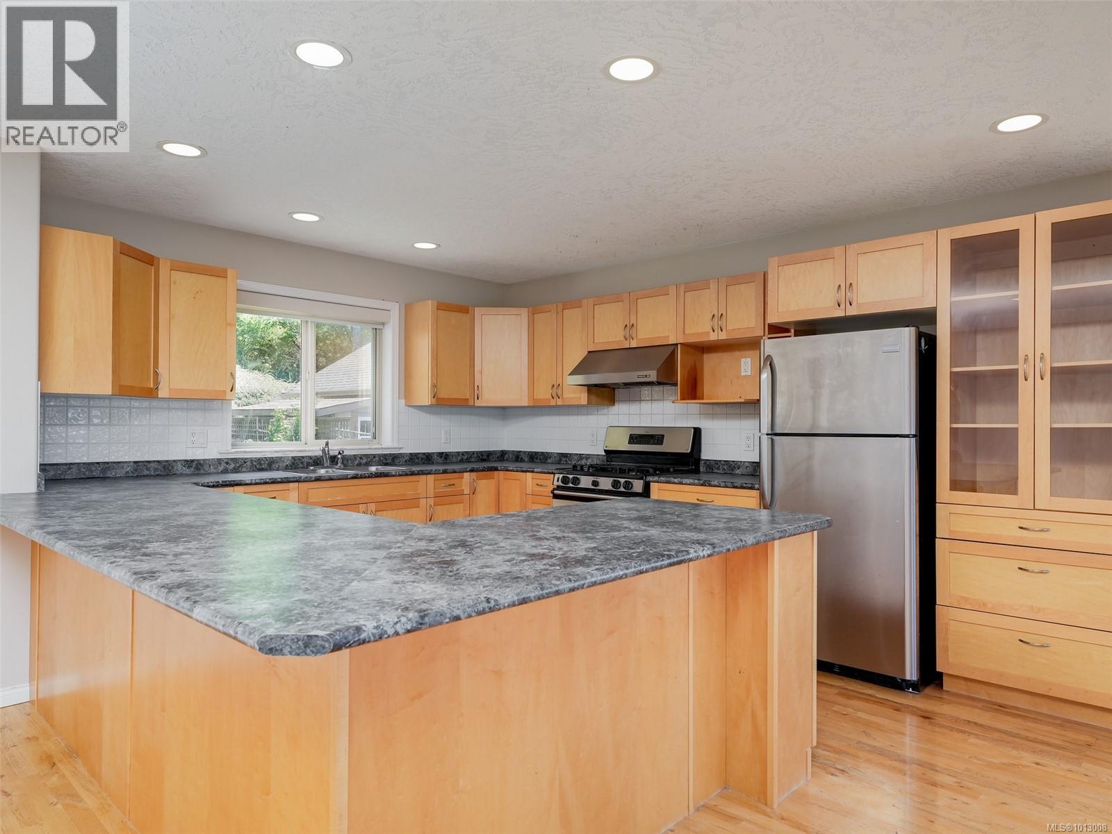  3581 Sun Vista, Langford