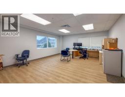 8175 Dallas Drive, Kamloops, BC V2C6X2 Photo 8