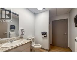 8175 Dallas Drive, Kamloops, BC V2C6X2 Photo 12