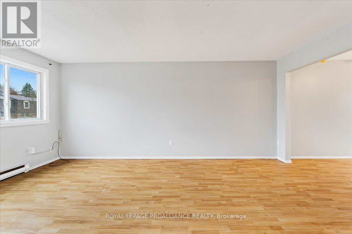 42 O'HARE STREET - Photo 5 of 26, Belleville (Belleville Ward), Ontario