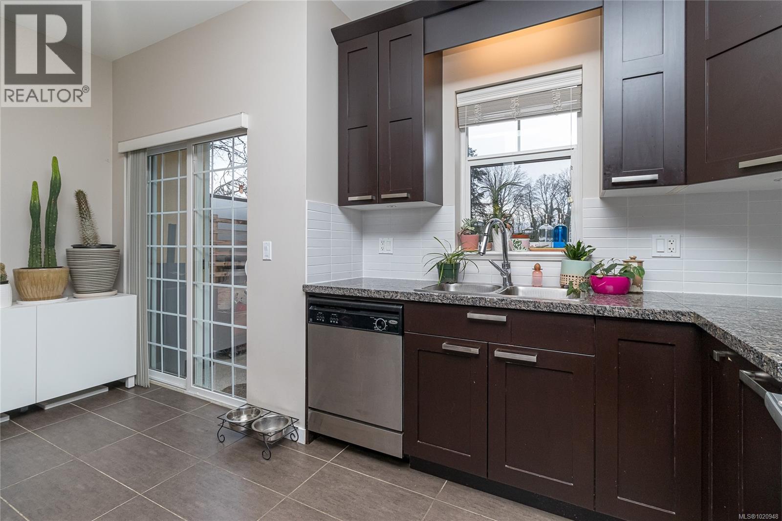 111 50 Mill St, Nanaimo