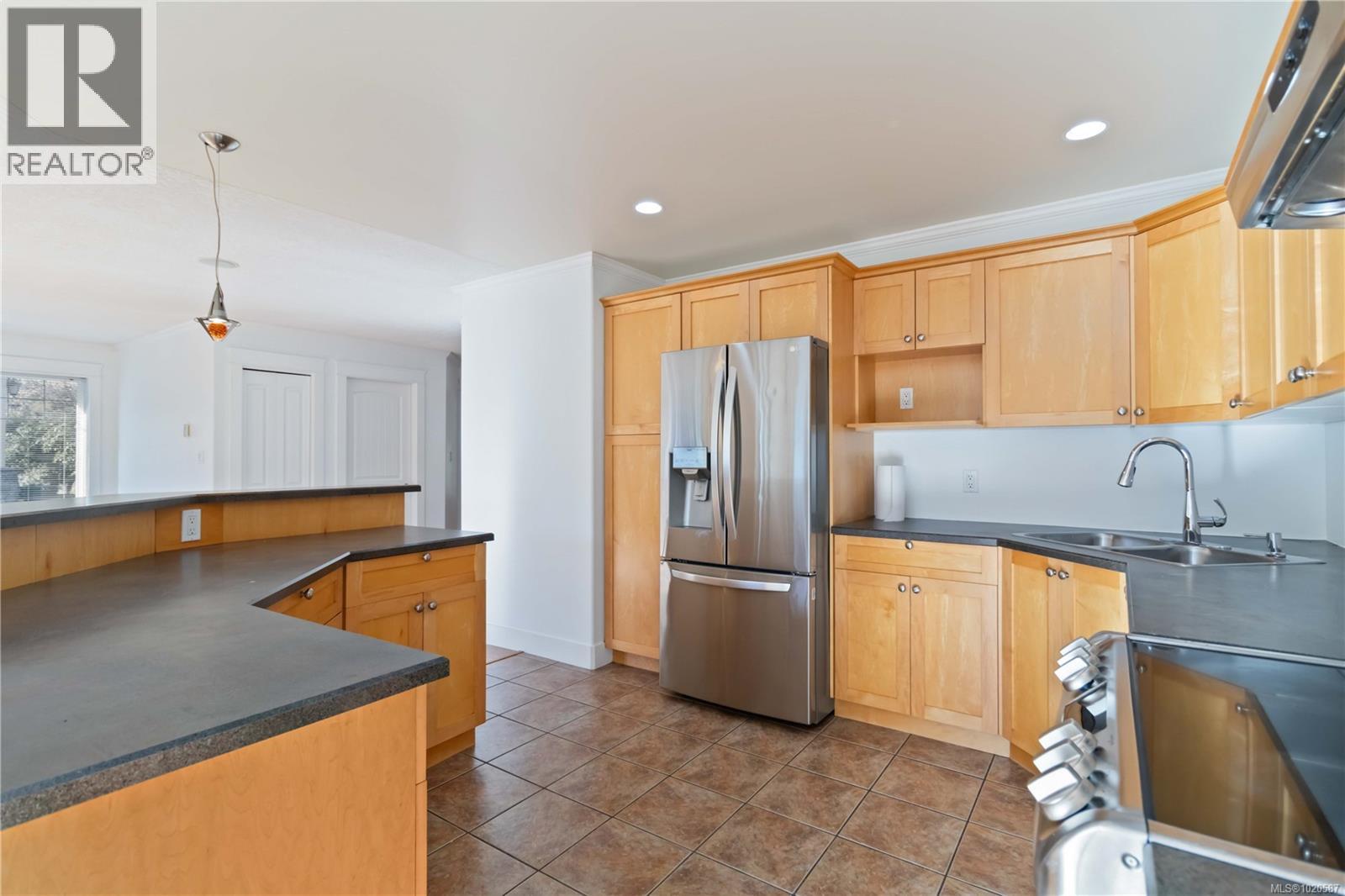 113 Atkins Rd, View Royal