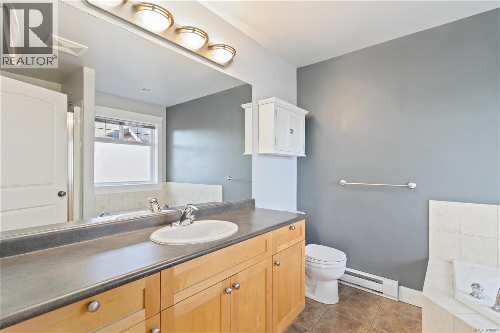 113 Atkins Rd, View Royal