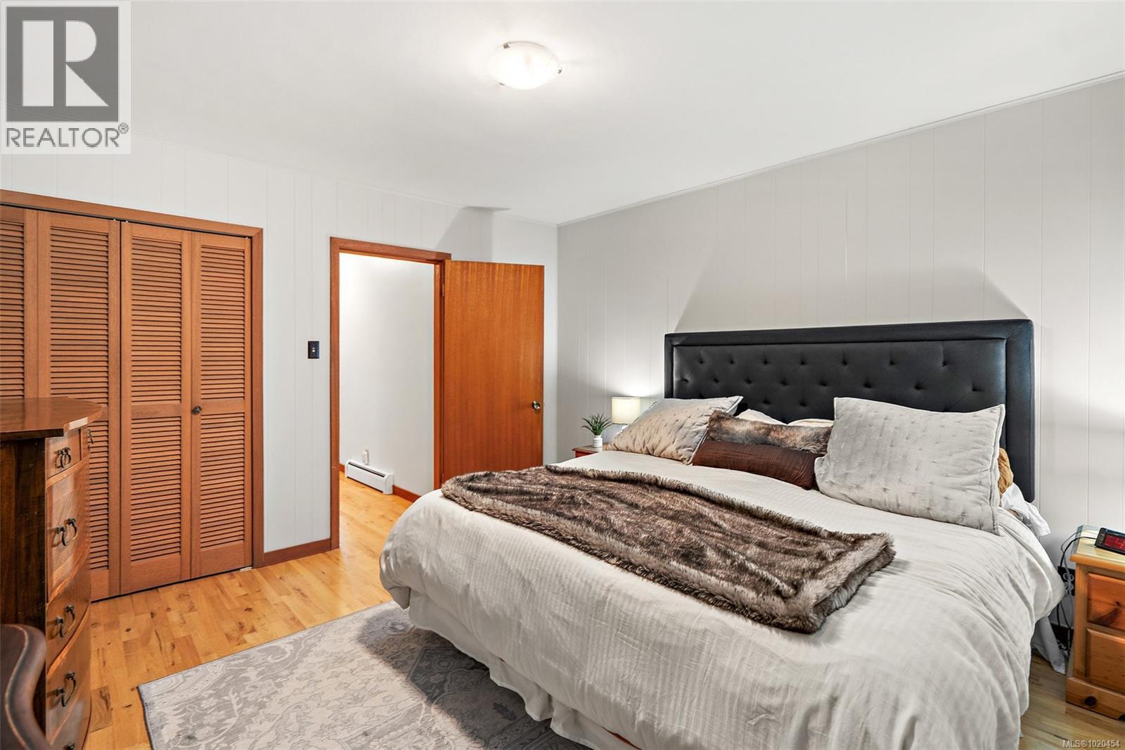 1186 Laurel Rd, North Saanich