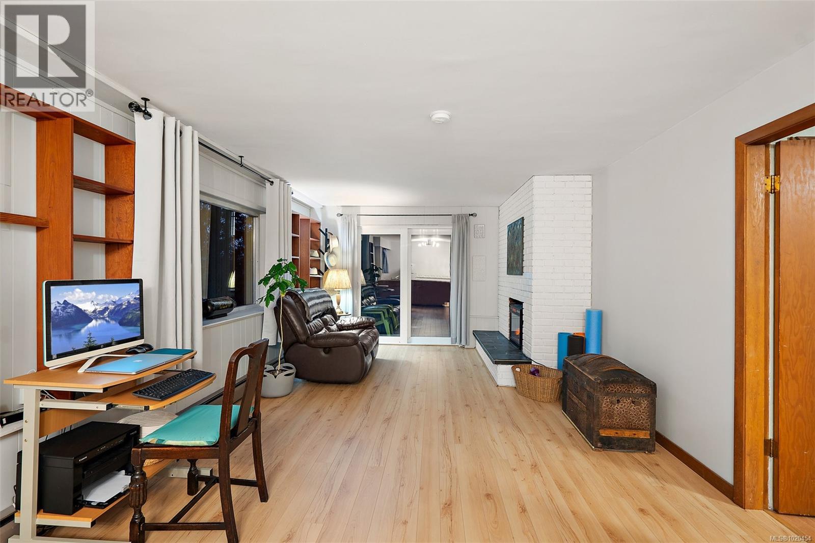 1186 Laurel Rd, North Saanich