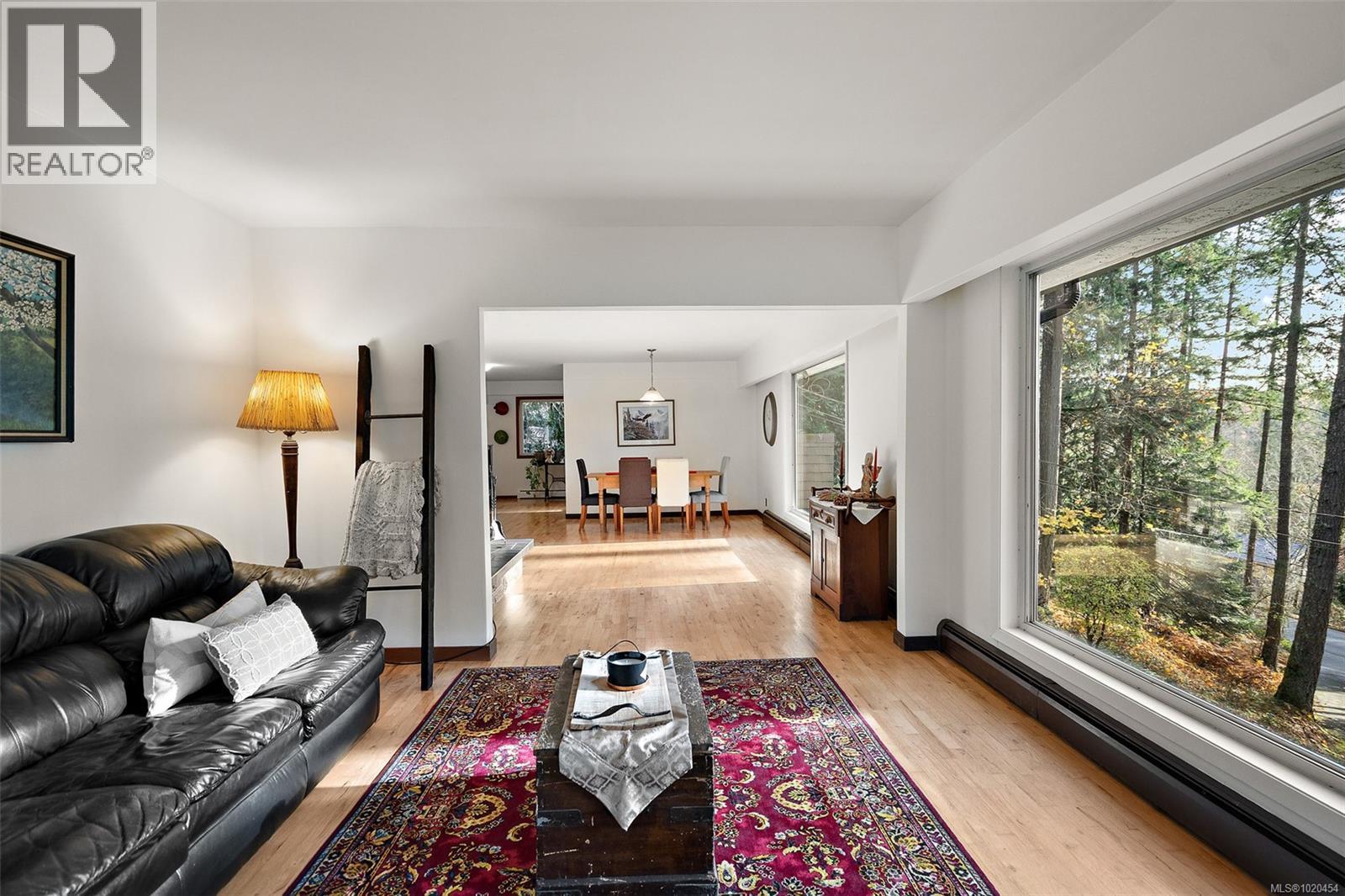 1186 Laurel Rd, North Saanich