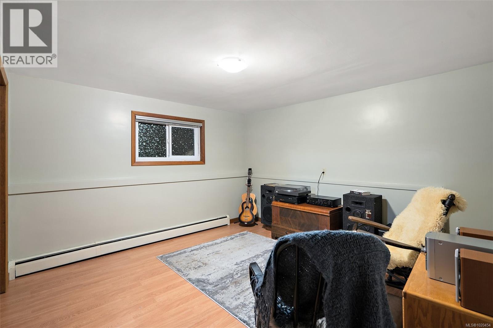 1186 Laurel Rd, North Saanich