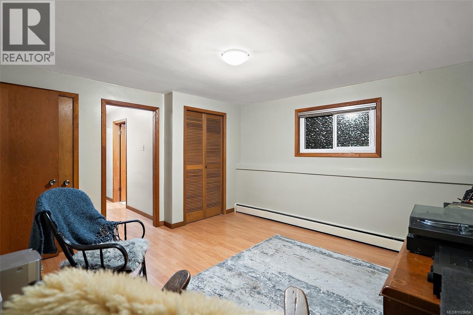 1186 Laurel Rd, North Saanich