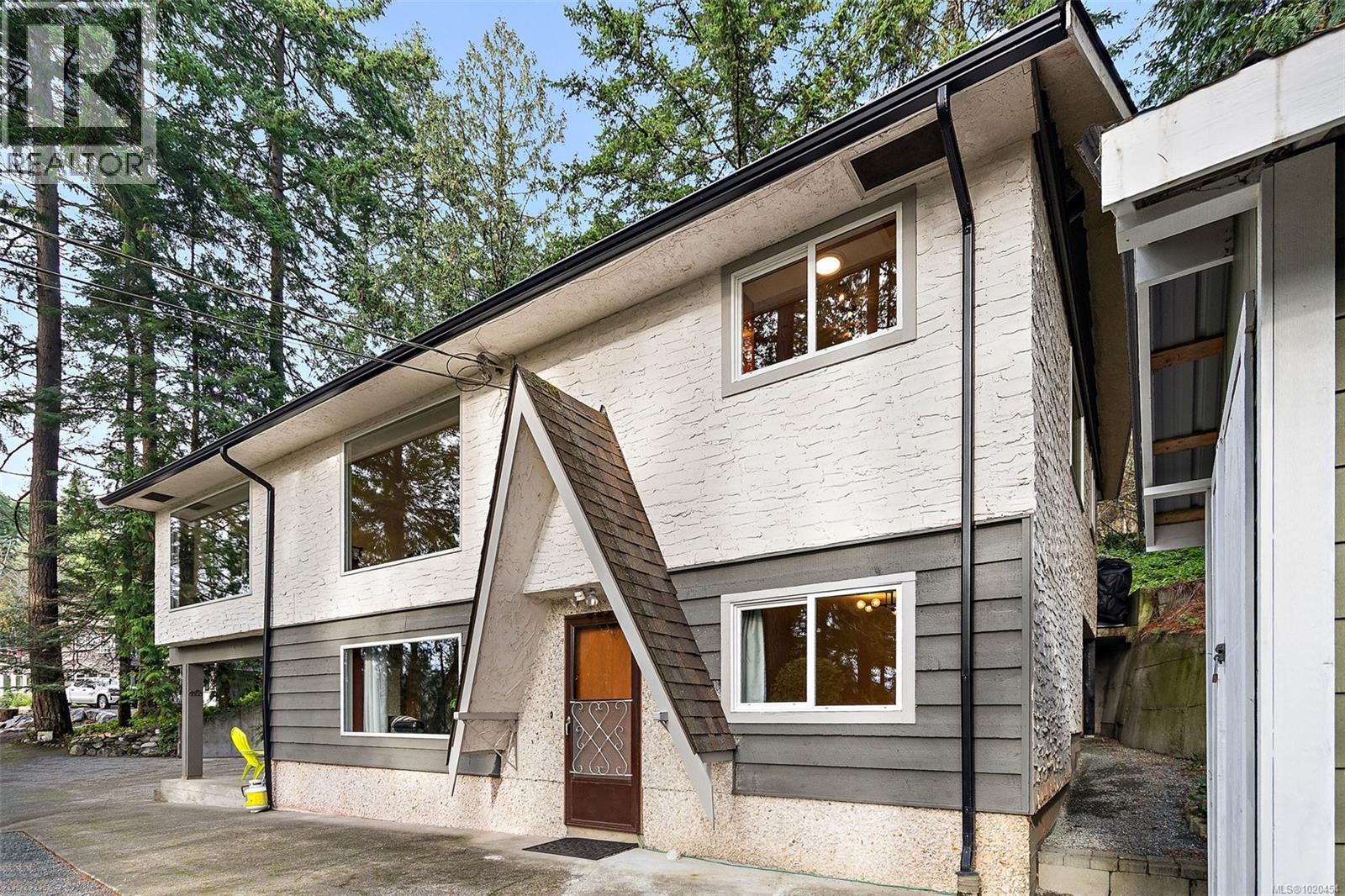 1186 Laurel Rd, North Saanich