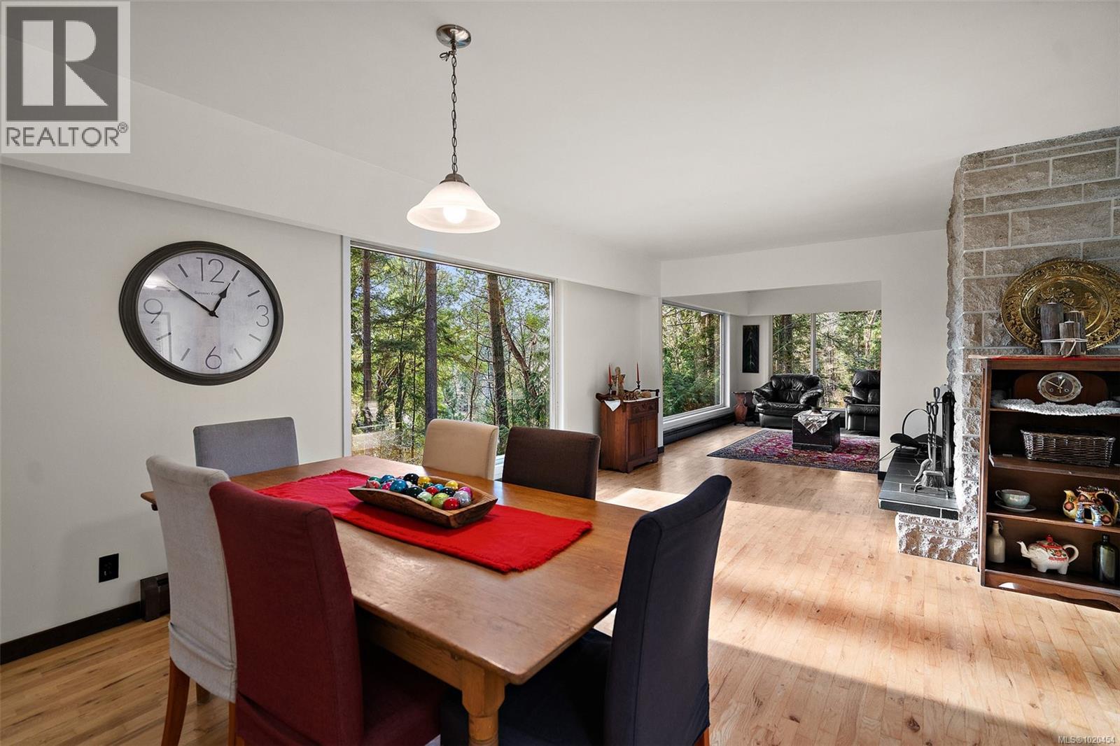 1186 Laurel Rd, North Saanich