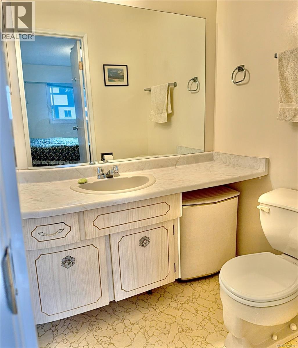 403 1115 Rockland Avenue, Victoria