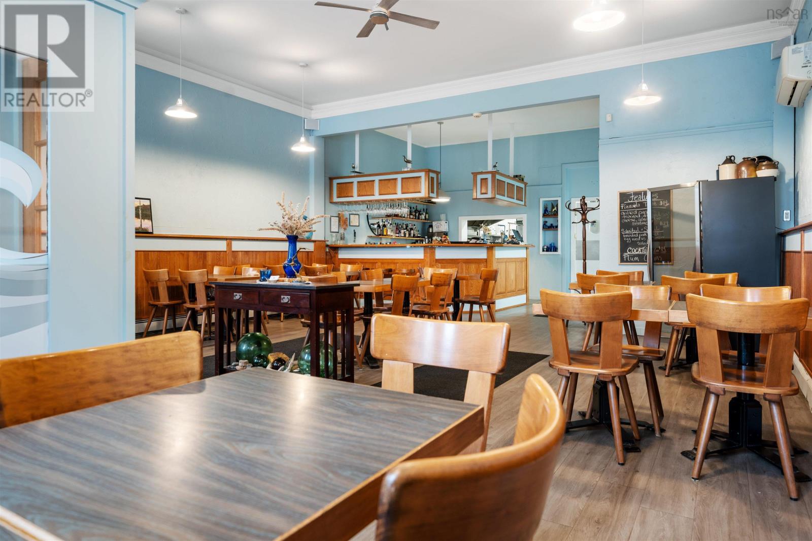 Property 12 of 49 of 216 Archimedes Street