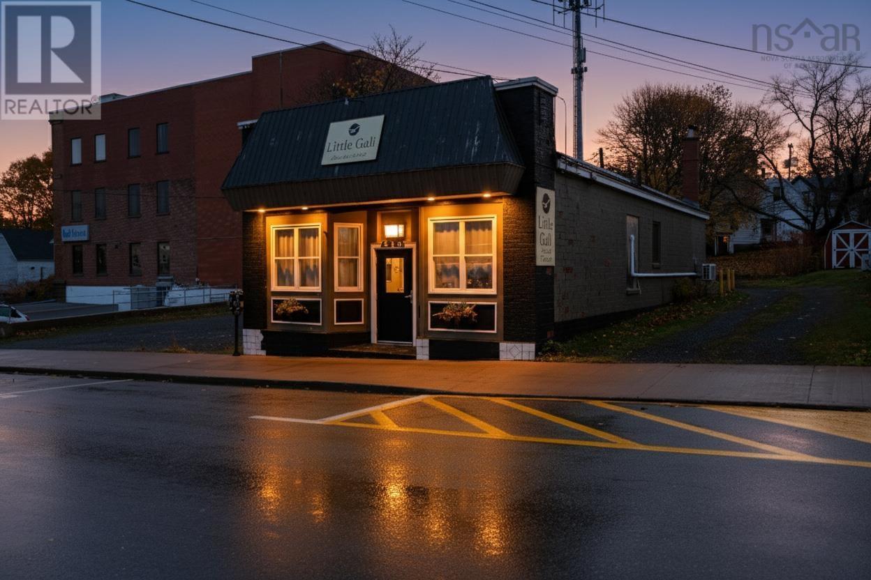 Property 2 of 49 of 216 Archimedes Street