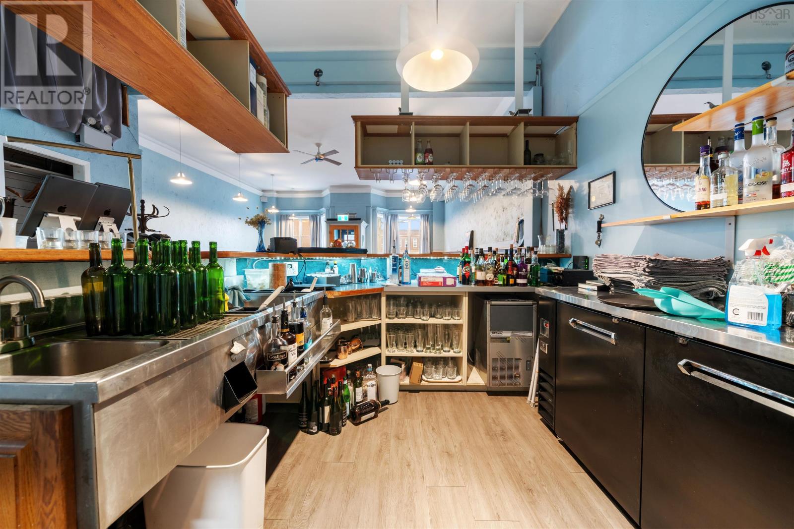 Property 18 of 49 of 216 Archimedes Street