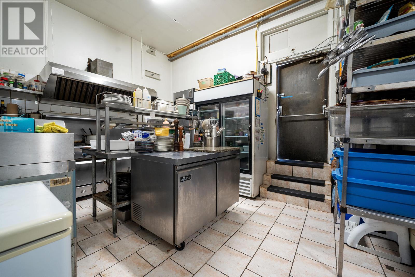 Property 28 of 49 of 216 Archimedes Street