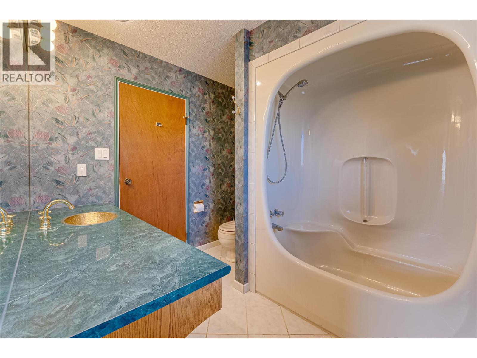 14114 Juniper Drive, Coldstream