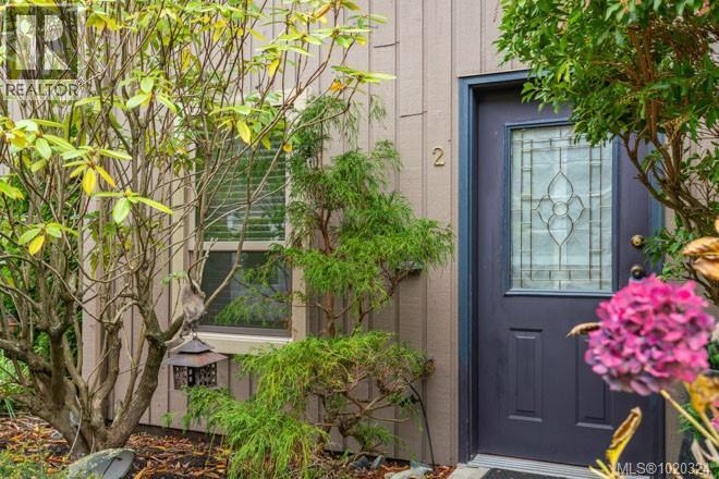 2 240 Higson Cres, Qualicum Beach