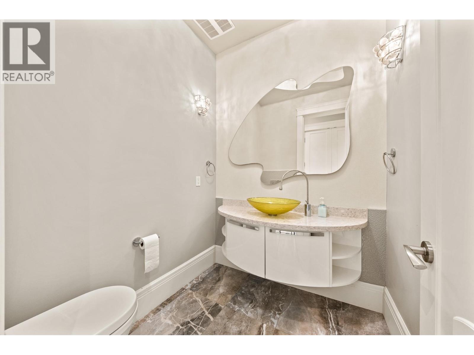 7673 DAMPIER Drive, Richmond