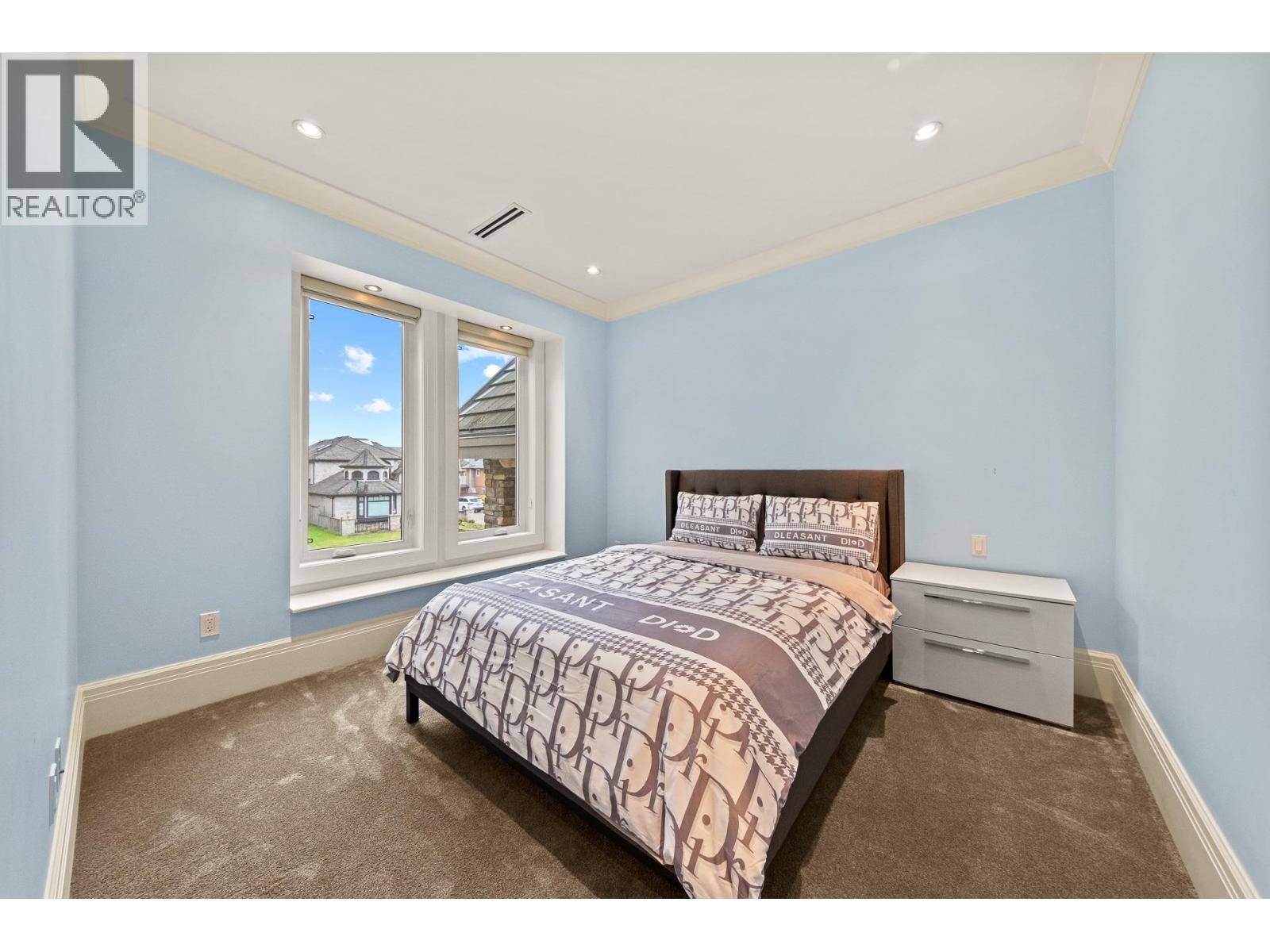 7673 DAMPIER Drive, Richmond