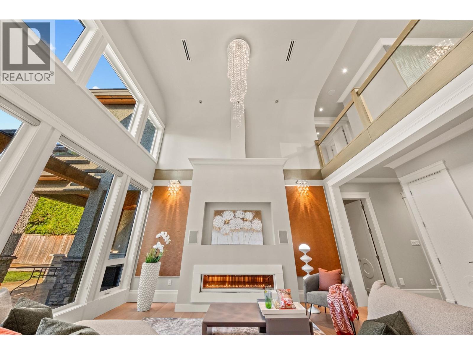 7673 DAMPIER Drive, Richmond