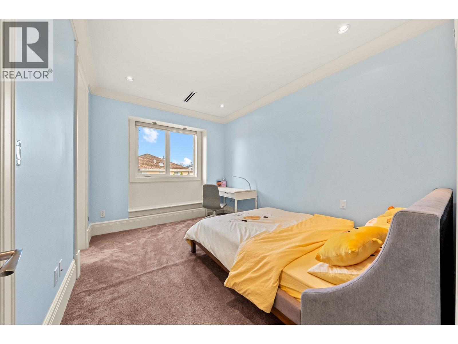 7673 DAMPIER Drive, Richmond