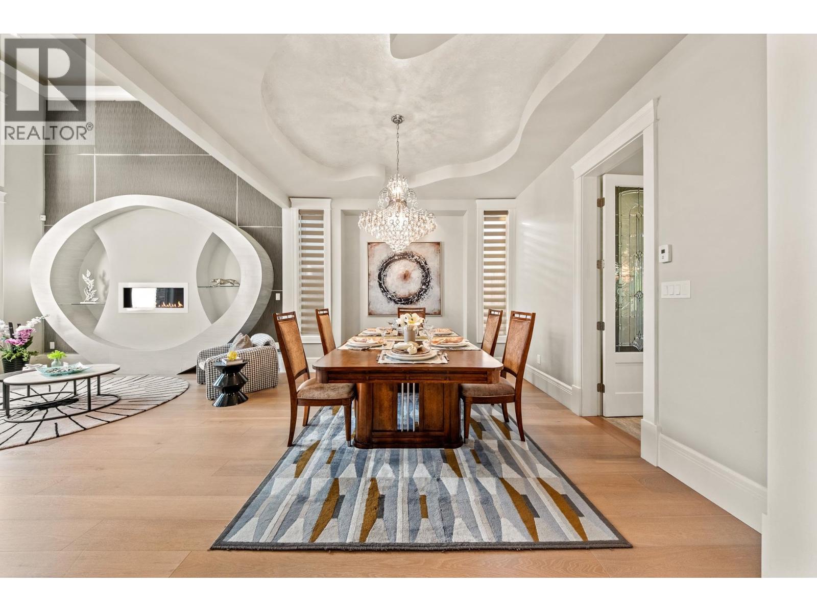 7673 DAMPIER Drive, Richmond