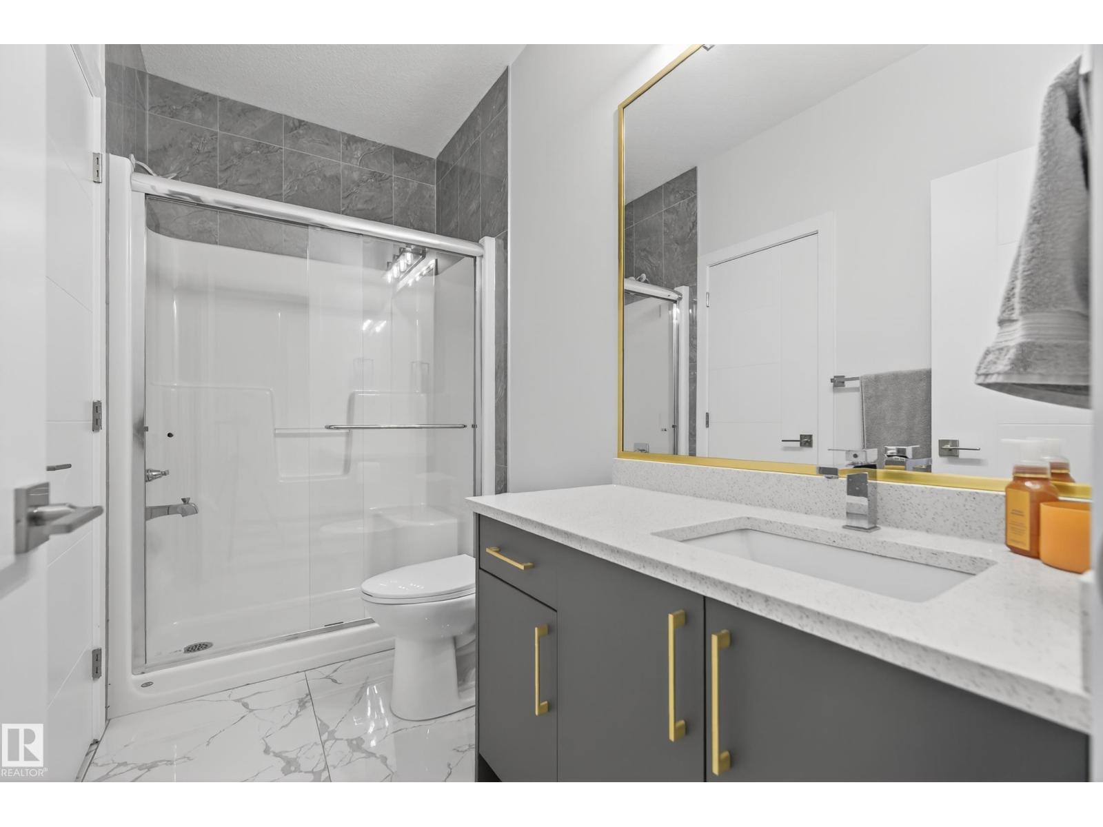 1104 152 AV NW, Edmonton