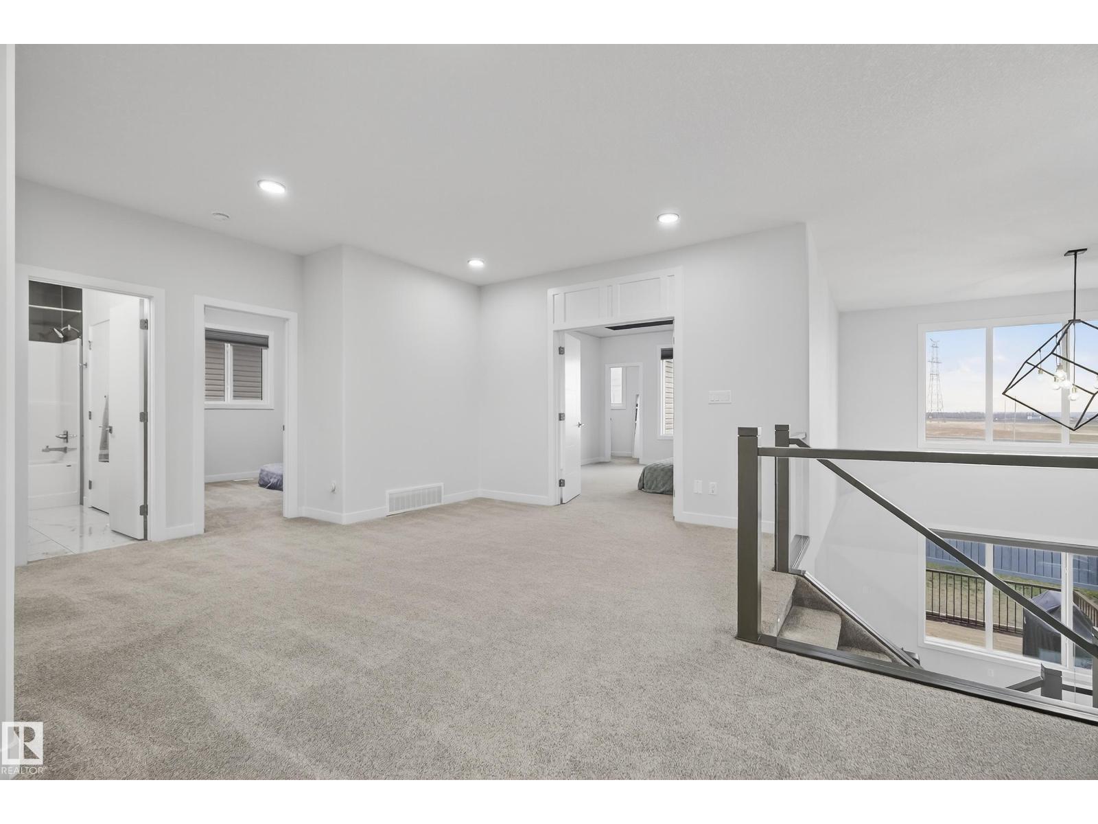 1104 152 AV NW, Edmonton