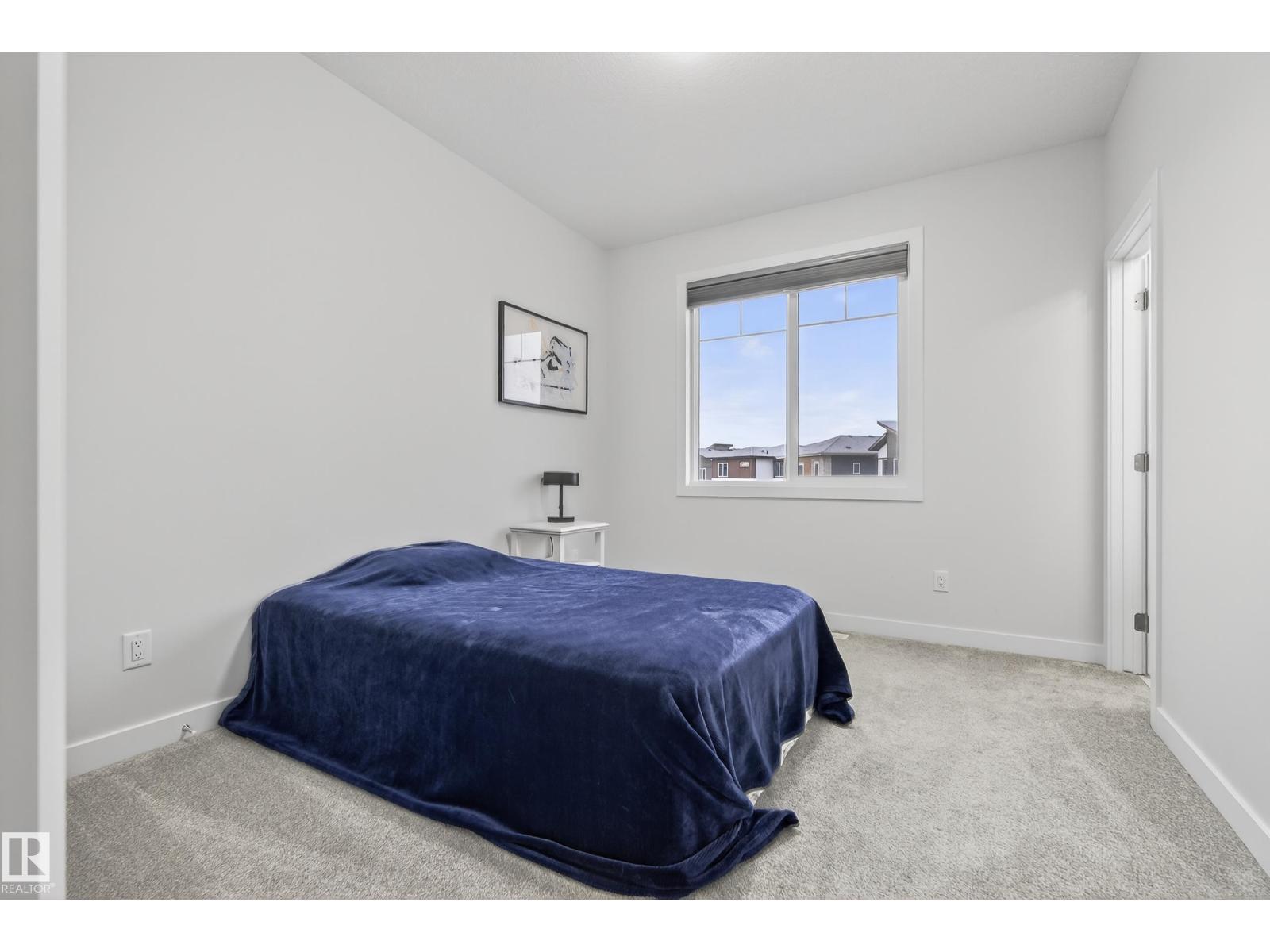 1104 152 AV NW, Edmonton