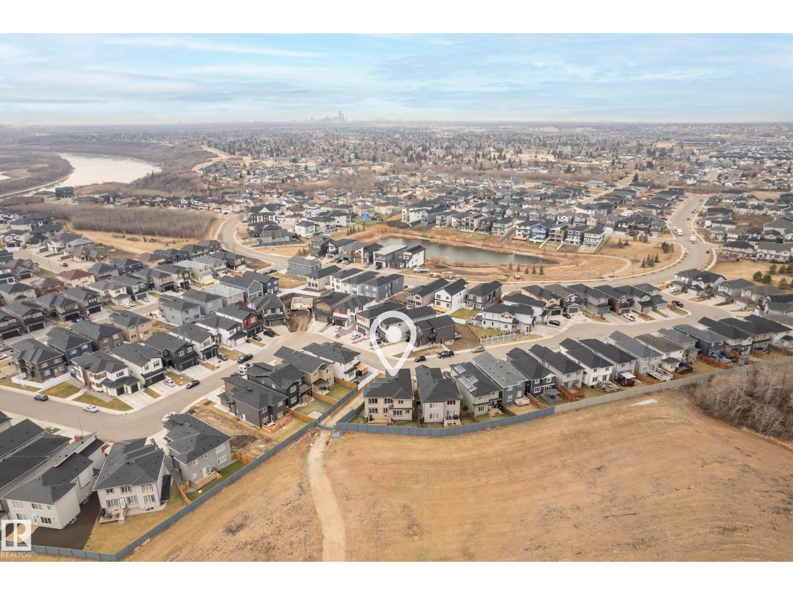 1104 152 AV NW, Edmonton