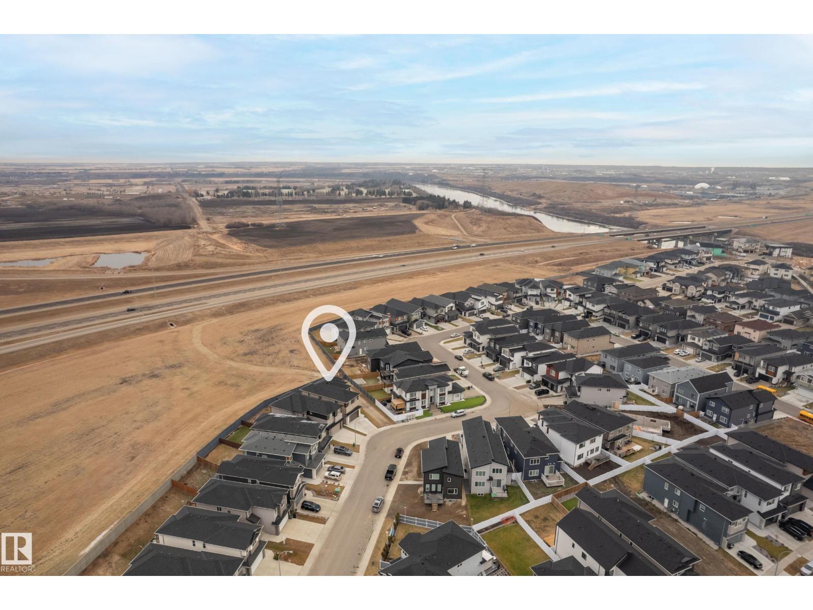 1104 152 AV NW, Edmonton