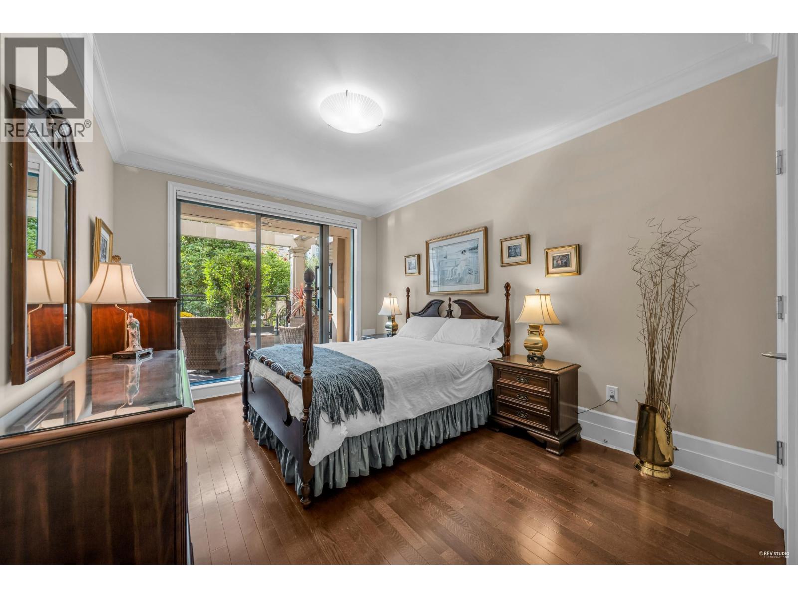 202 533 WATERS EDGE CRESCENT, West Vancouver