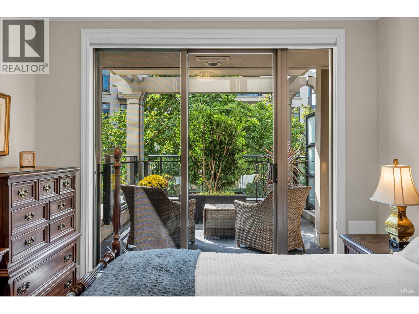 202 533 WATERS EDGE CRESCENT, West Vancouver