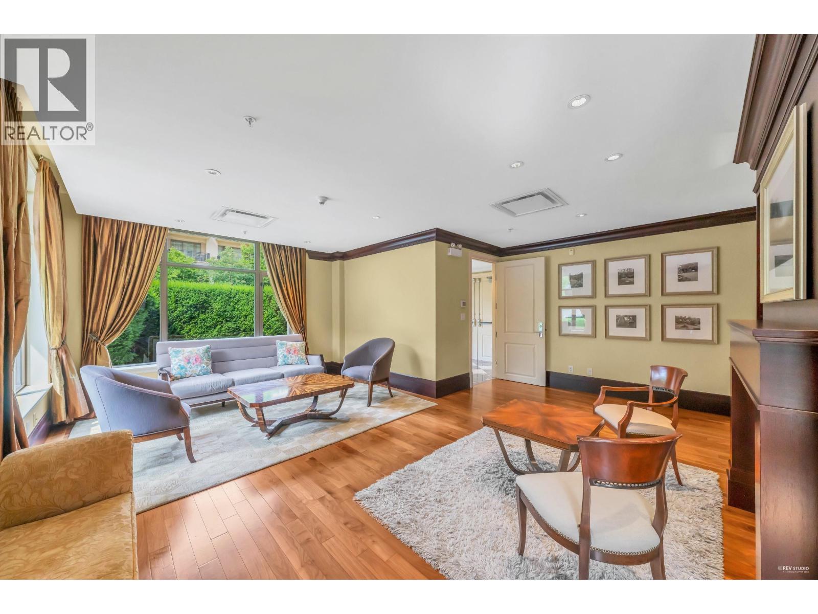 202 533 WATERS EDGE CRESCENT, West Vancouver