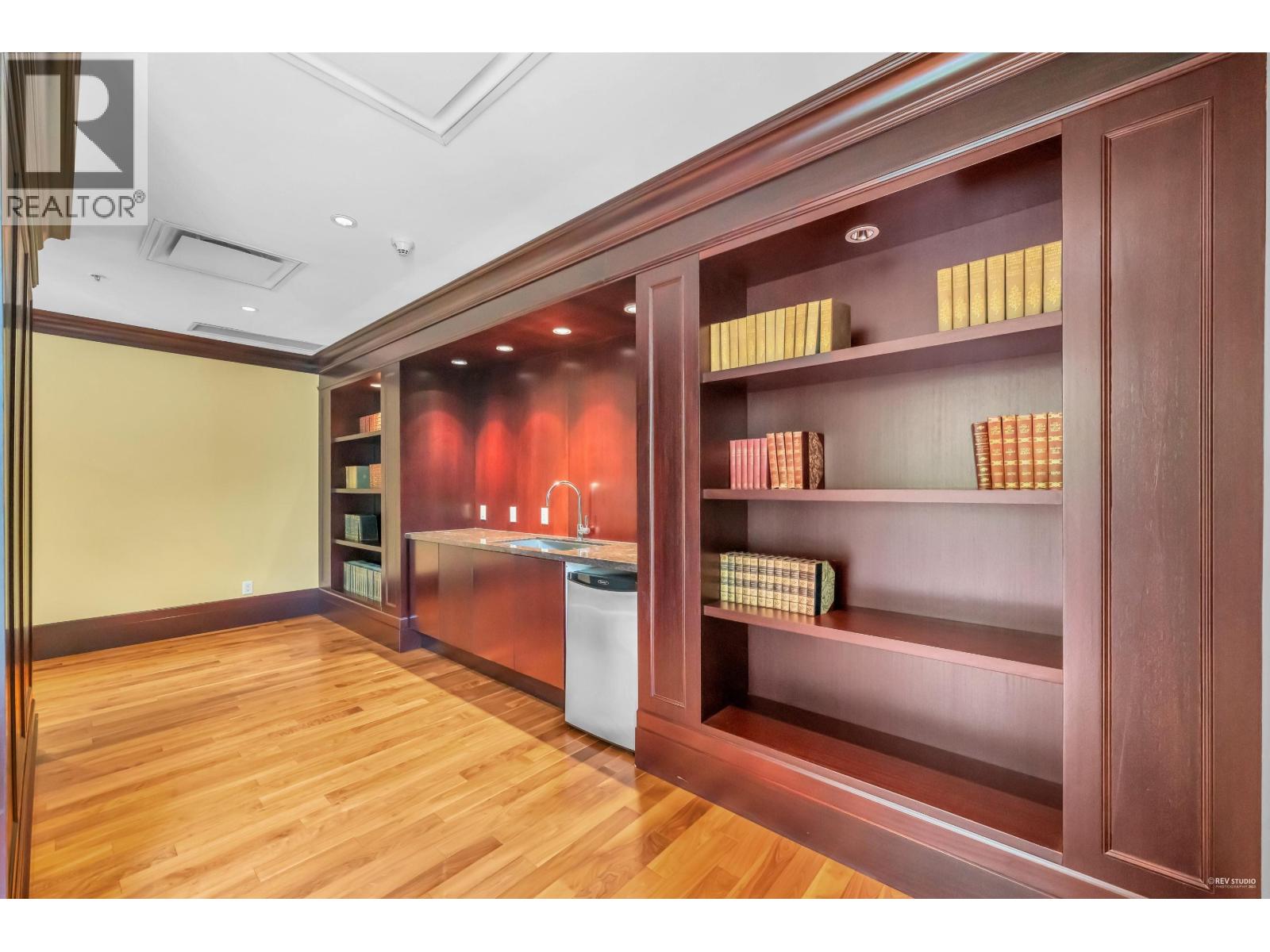 202 533 WATERS EDGE CRESCENT, West Vancouver