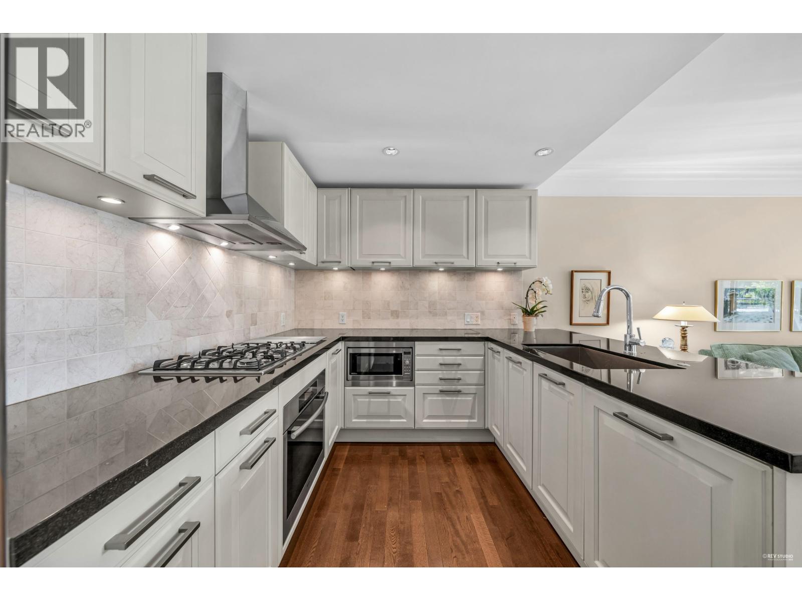 202 533 WATERS EDGE CRESCENT, West Vancouver