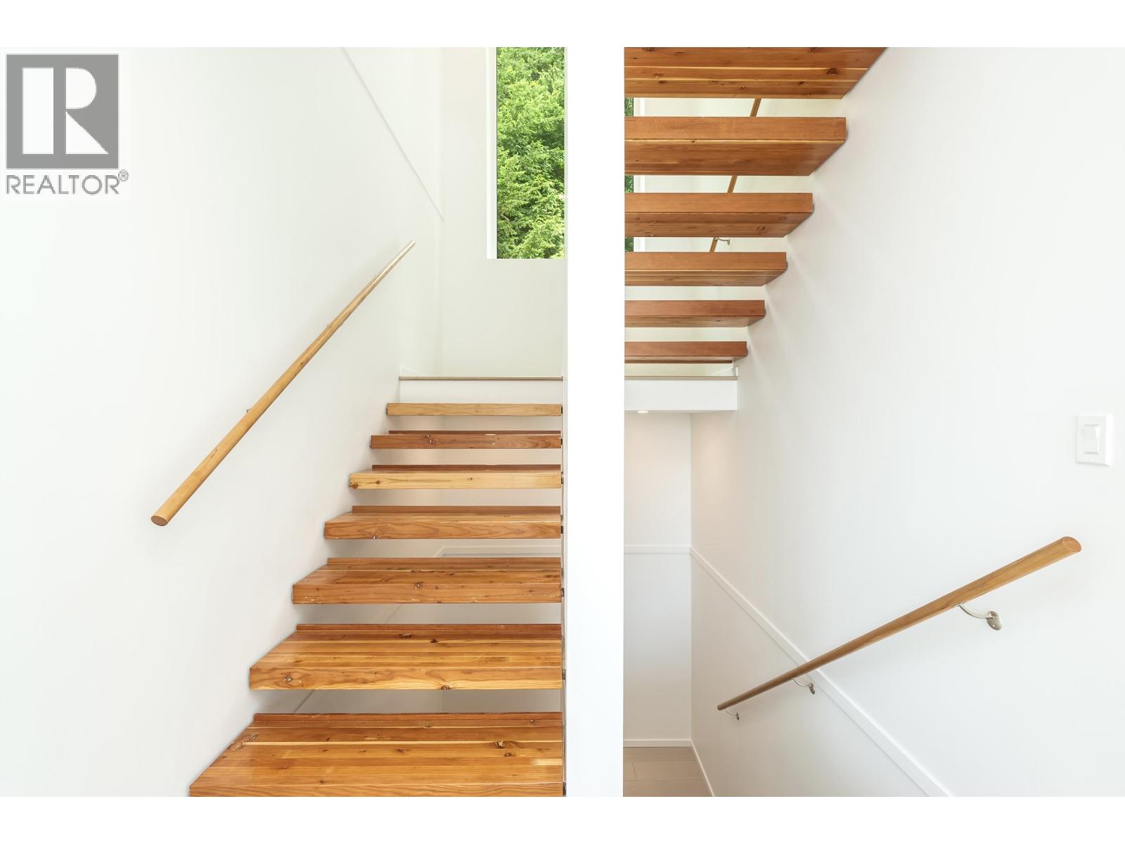 971 MARINE DRIVE, Gibsons