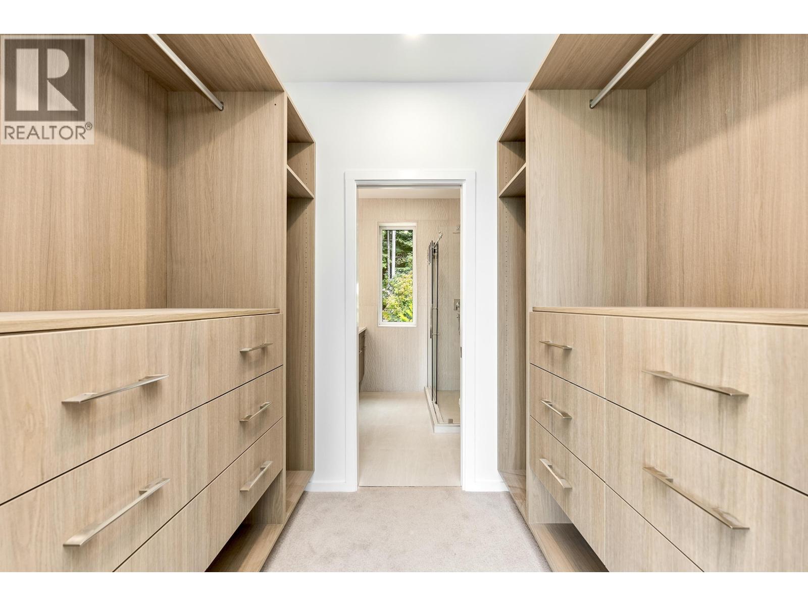 971 MARINE DRIVE, Gibsons