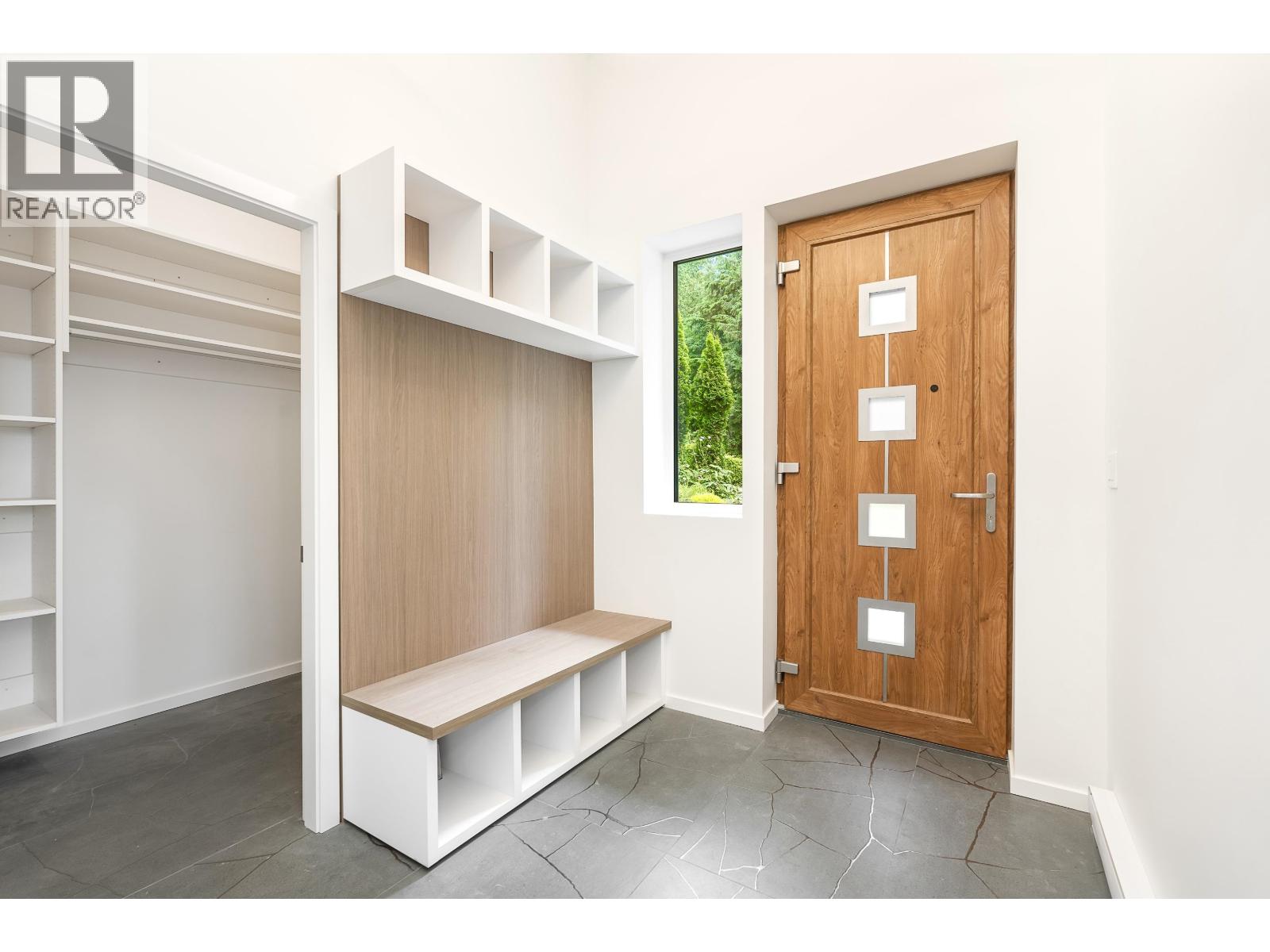 971 MARINE DRIVE, Gibsons